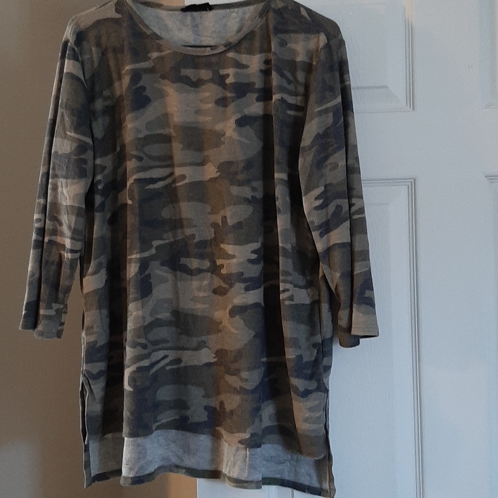 Camo top